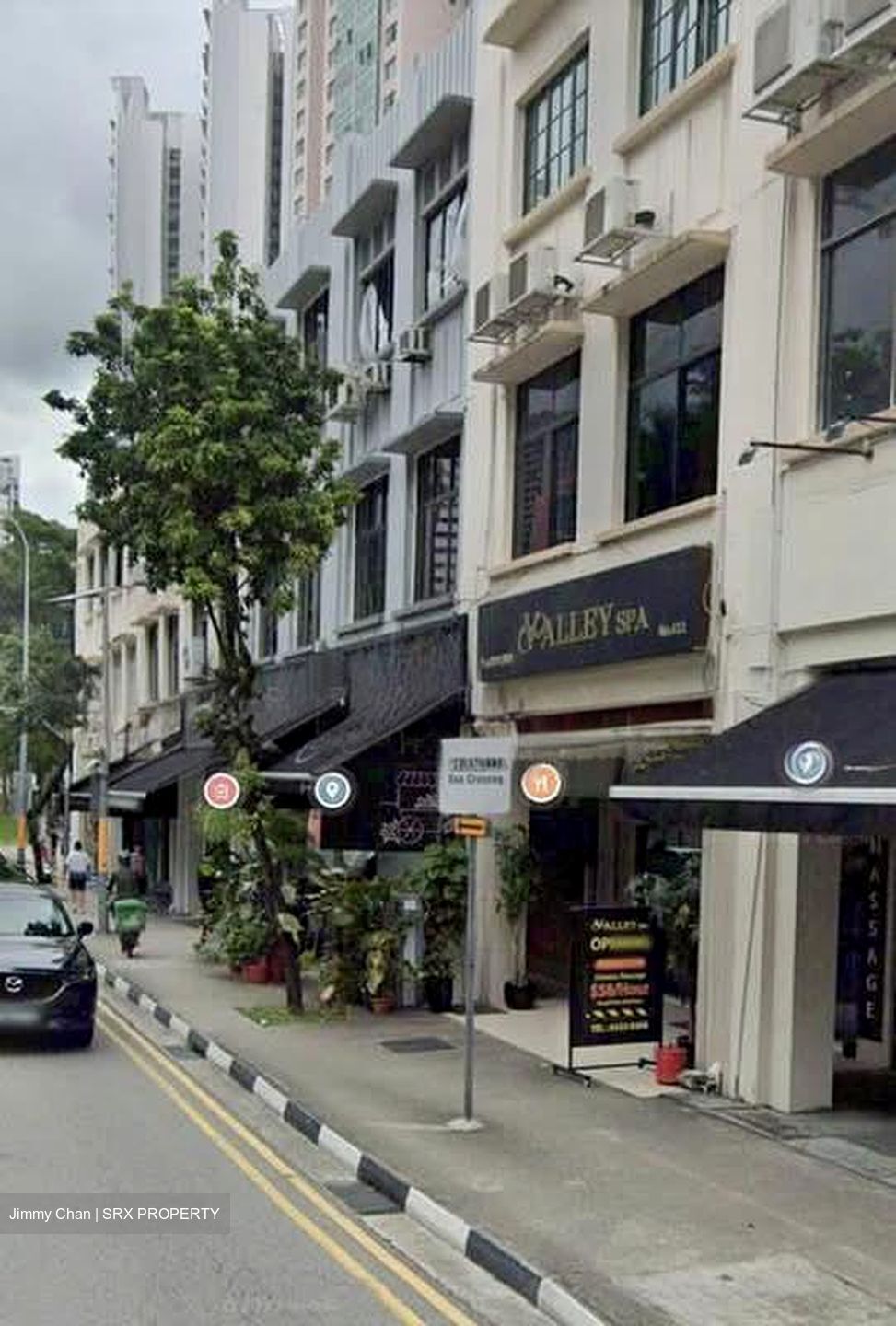 River Valley Road (D10), Retail #568462991